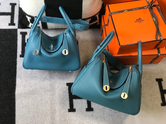 HM LINDY 26 BAG SAPPHIRE TAURILLON CLEMENCE LEATHER
