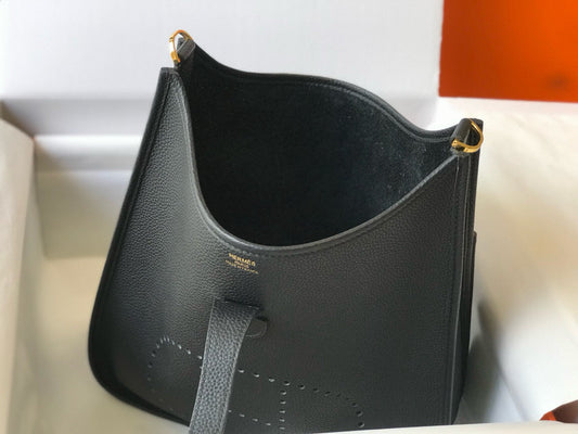 Evelyne 29cm Black Togo Ghw