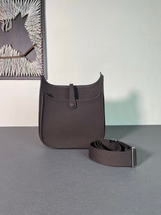 HM Evelyne 23cm Ebene Togo SHW