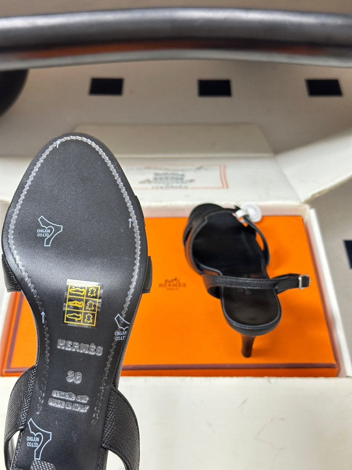 HM Holy Sandal Black Glossy Cowhide 835006