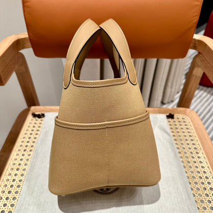 HM Picotin Lock 18CM Pocket Handbag Beige Swift Canvas