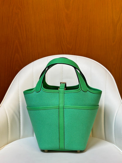 HM Picotin Lock 18CM Pocket Handbag Green Swift Canvas