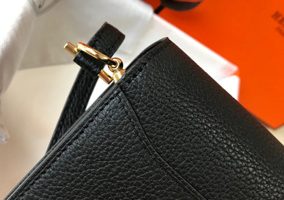 HM SAC ROULIS 19 BLACK TOGO LEATHER