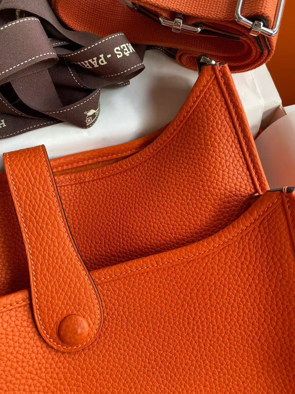 Evelyne 29cm Orange Togo