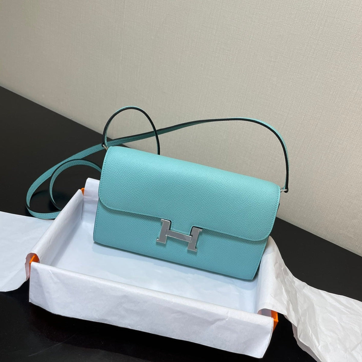 CONSTANCE TO GO 20.5 TIFFANY BLUE EPSOM SILVER HARDWARE
