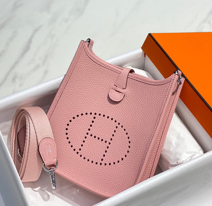 Mini Evelyne 18cm Pink Togo Silver Hardware