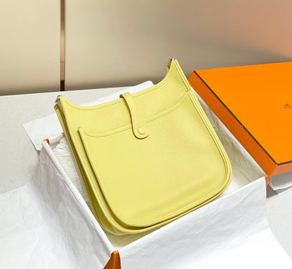 Evelyne 29cm Yellow Togo Shw