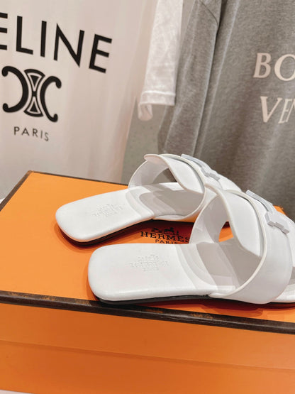 CLASSIC H BUCKLE SANDALS WHITE LAMBSKIN