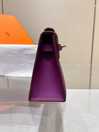 HM KELLY POCHETTE 22CM PURPLE SWIFT GOLD HARDWARE