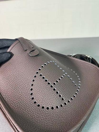 HM Evelyne 23cm Ebene Togo SHW