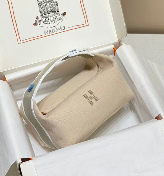 HM 26s Bride-a-Brac Case Beige Natural Cotton Canvas