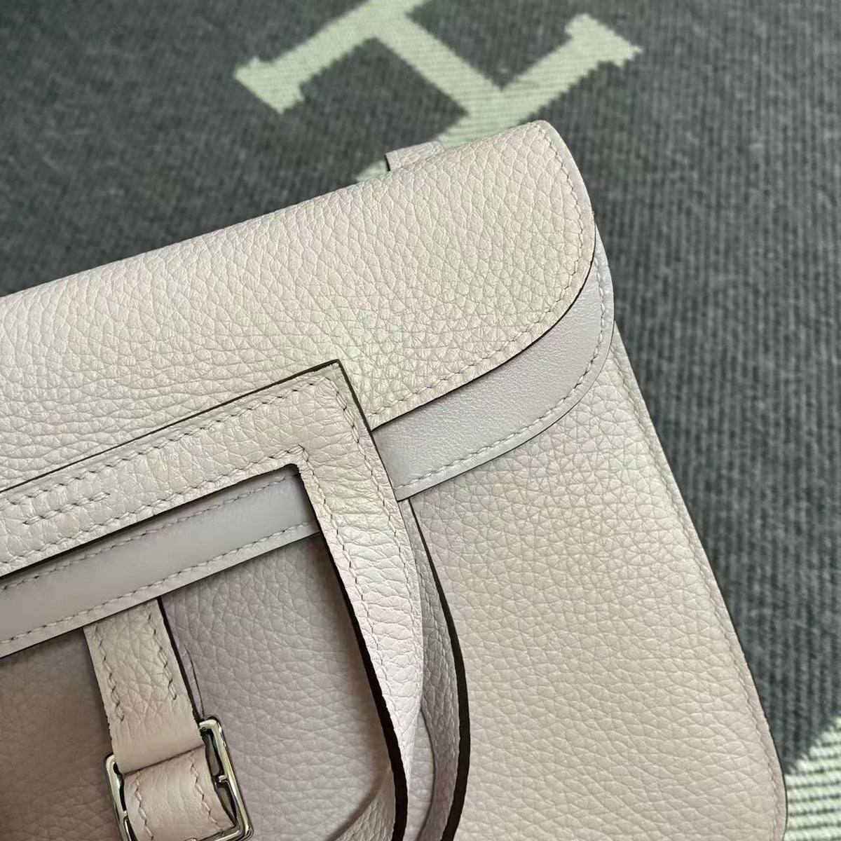 HM Halzan 25 Bag Muted Pink Taurillon Leather