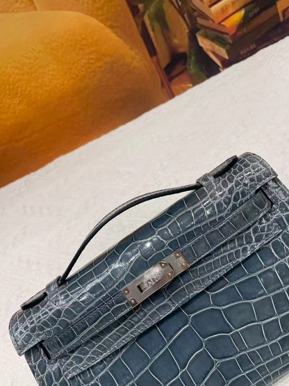 HM Kelly 22cm Dark Blue-Gray Patent Corocodile (Production needs 12 days to complete)