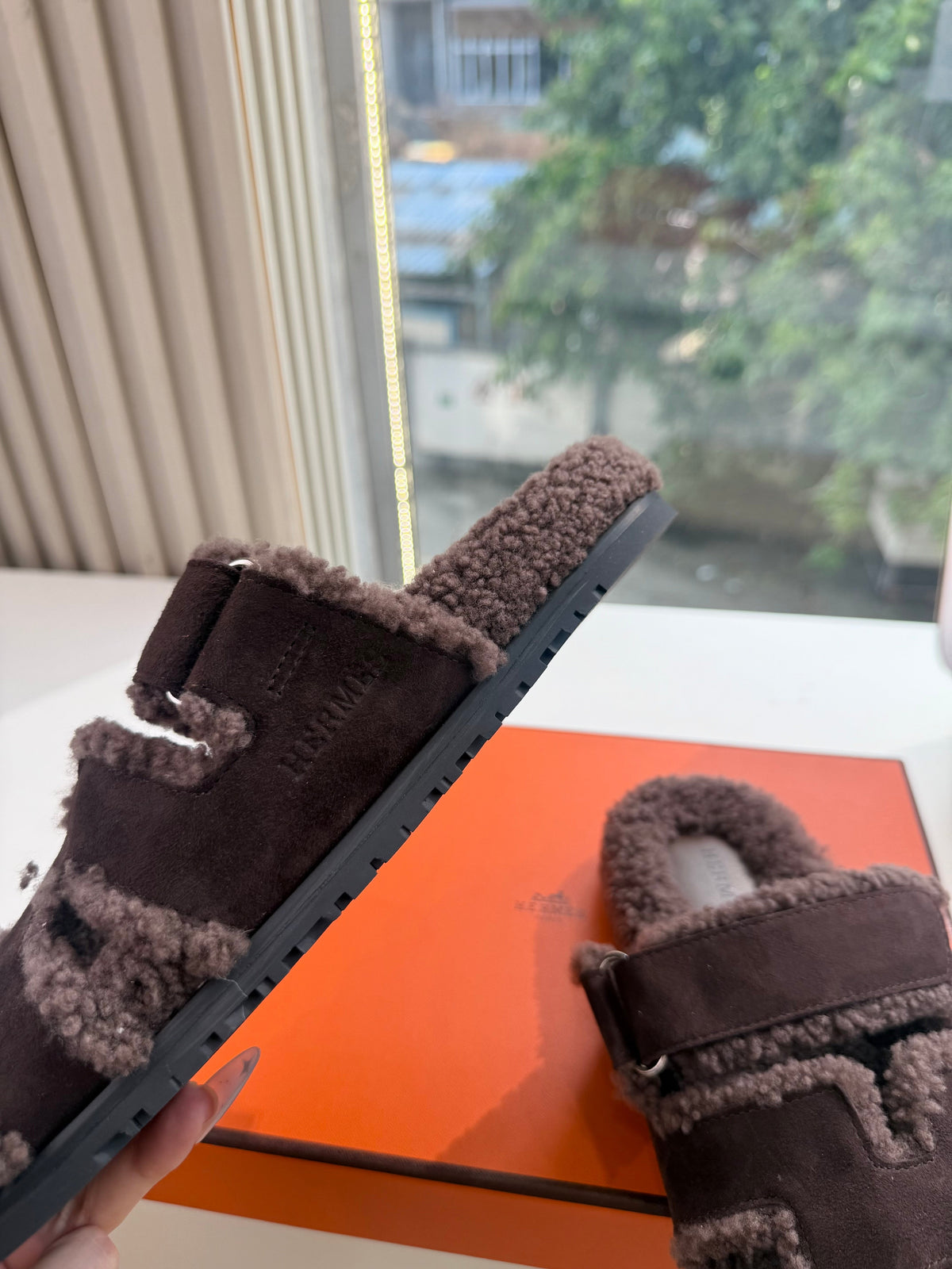 HM Chypre Sandals Chocolat Shearling Suede 967715