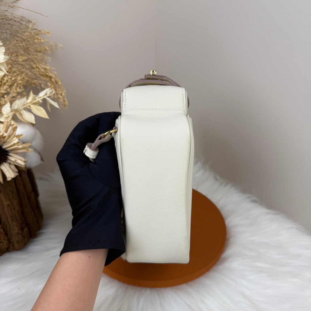 HM Kelly Jump Backpack White Cowhide Gold Hardware 270036
