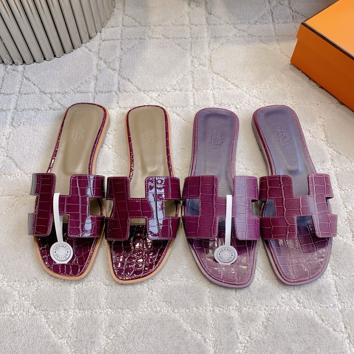 HM 26s Oran Sandal Burgundy Alligator Embossed Leather 724321