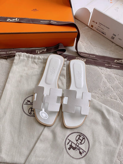 HM 26s Oran Sandal White Espom Goatskin 724276