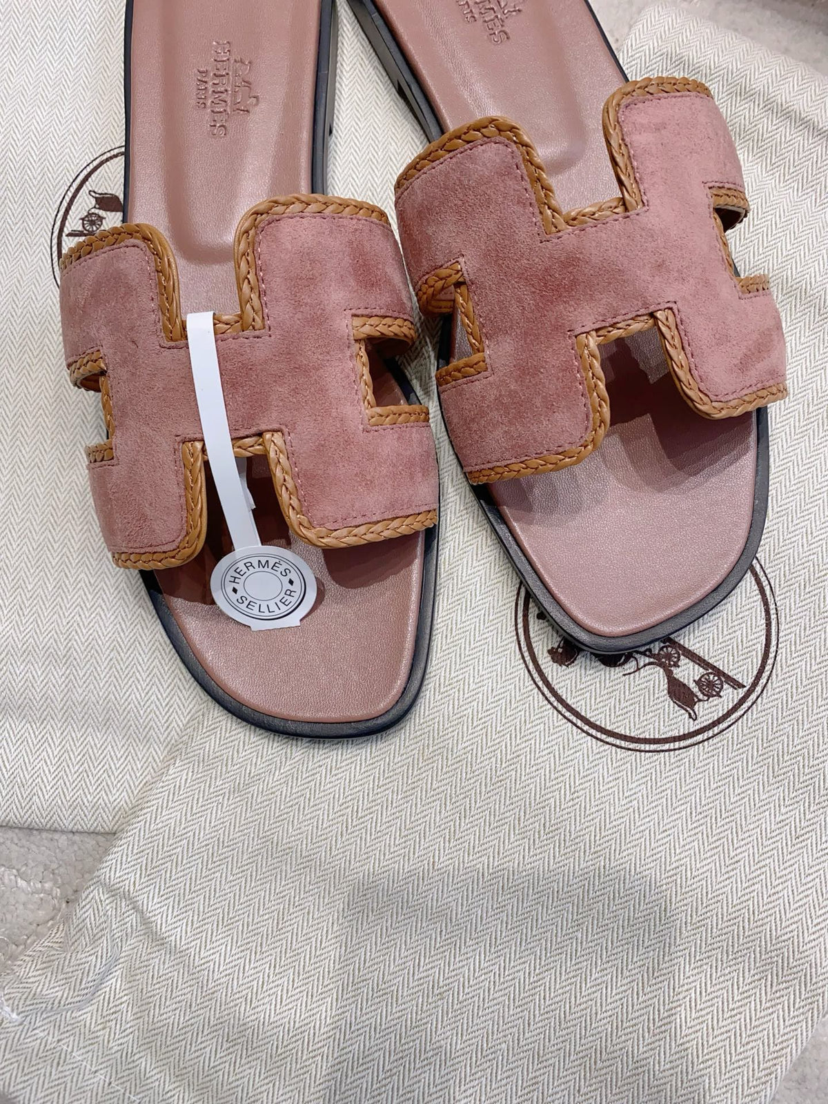 HM 26s Oran Sandal Dusty Rose Suede Goatskin 724348