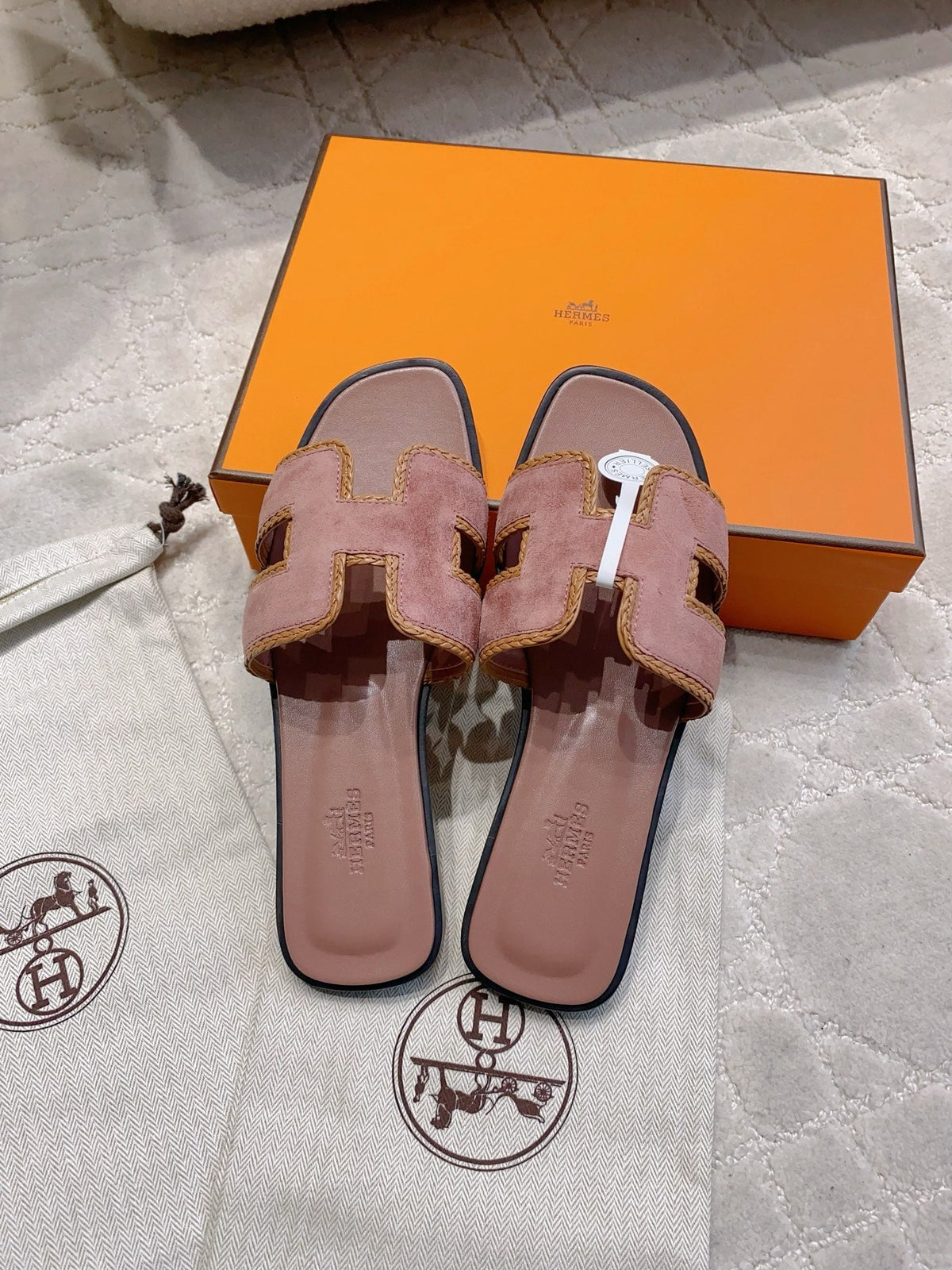 HM 26s Oran Sandal Dusty Rose Suede Goatskin 724348