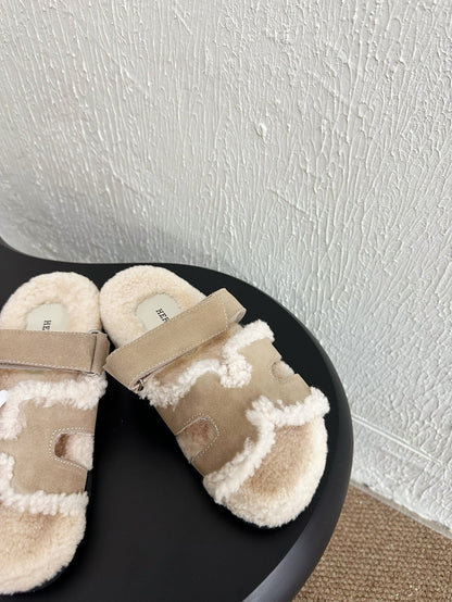 HM Chypre Sandal In Light Brown Mix White Suede And Fleece Lining 961139