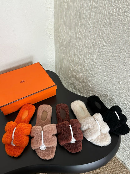 HM Oran Sandal Orange Wool Fleece 961010