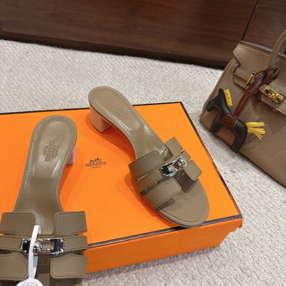 HM Kelly Buckle Sandals 5cm Taupe Leather 804996