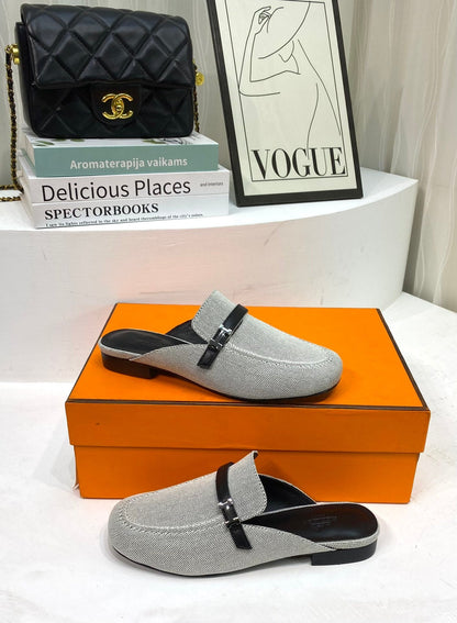 IENA MULE  GRAY CANVAS AND BLACK CALFSKIN