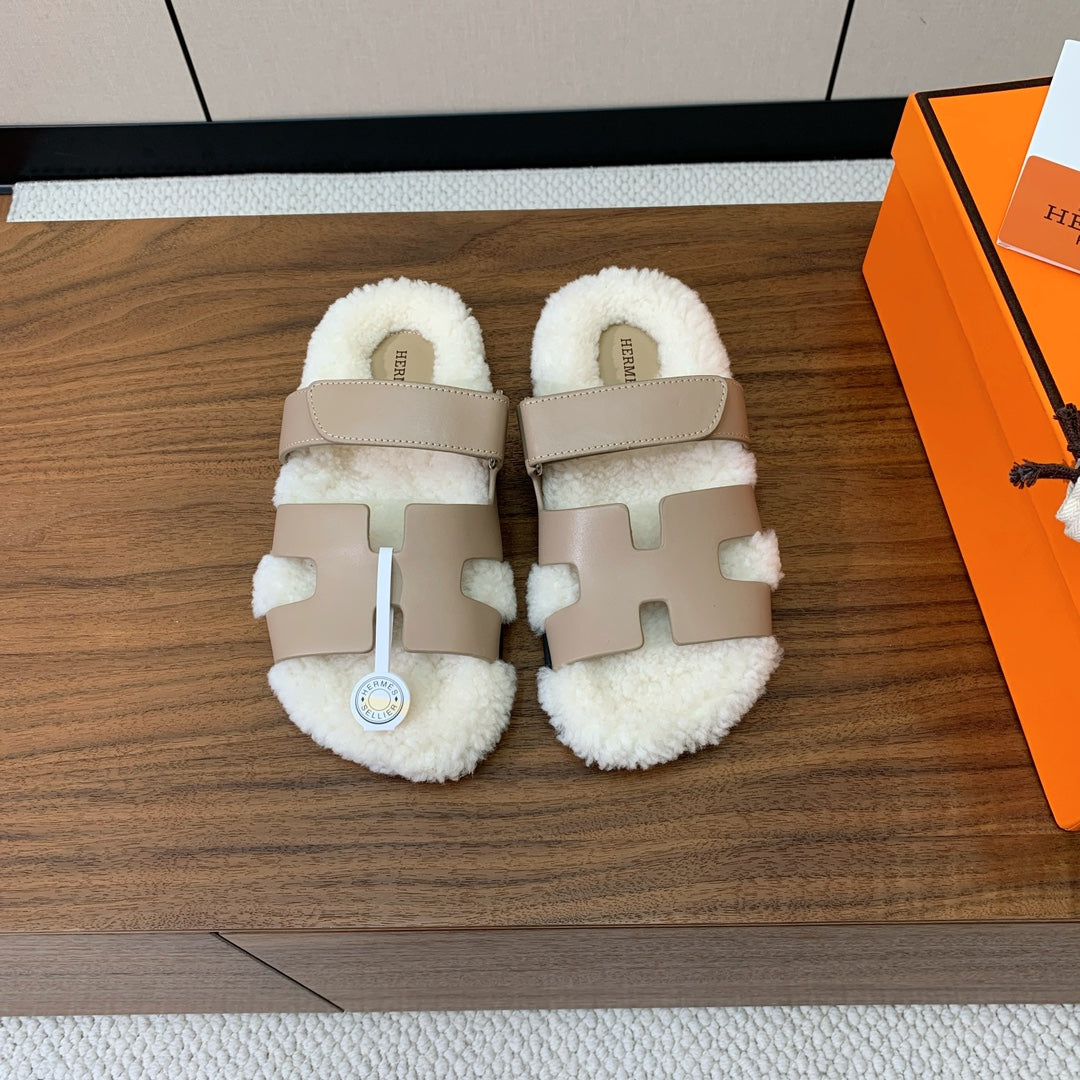 HM Chypre Sandal Light Brown Mix White Wool And Cowhide Lining  984209