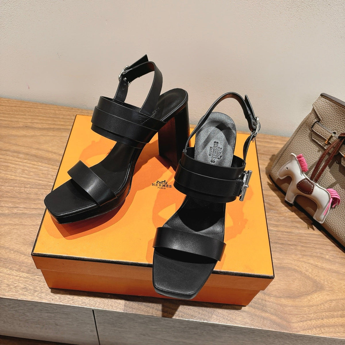 HM 26S Gigi 85 Sandal In Black Calfskin Silver Hardware