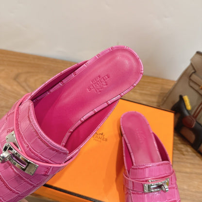 HM 2026 Oz Mule Hot Pink Alligator Leather 849272