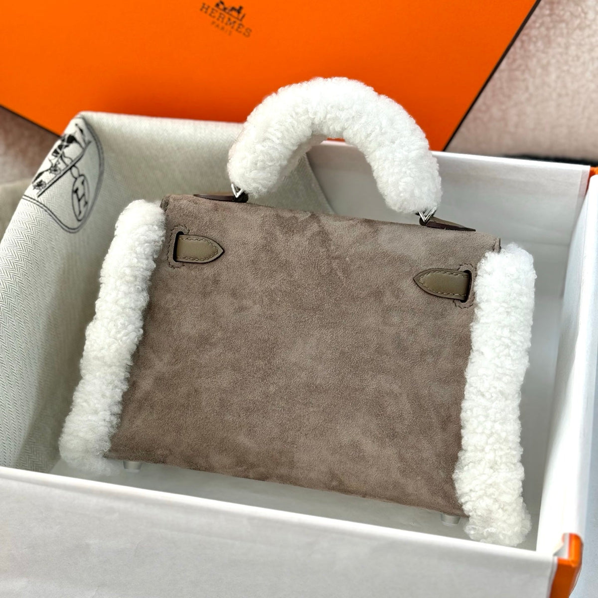 HM Teddy Kelly Bag 20cm Taupe Suede Shearing 284469
