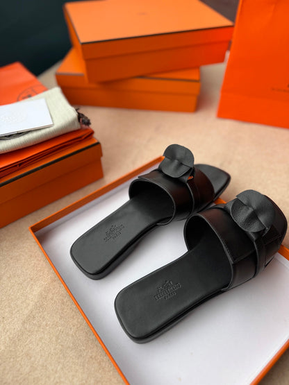 HM 0ran Sandals In Black Calfskin