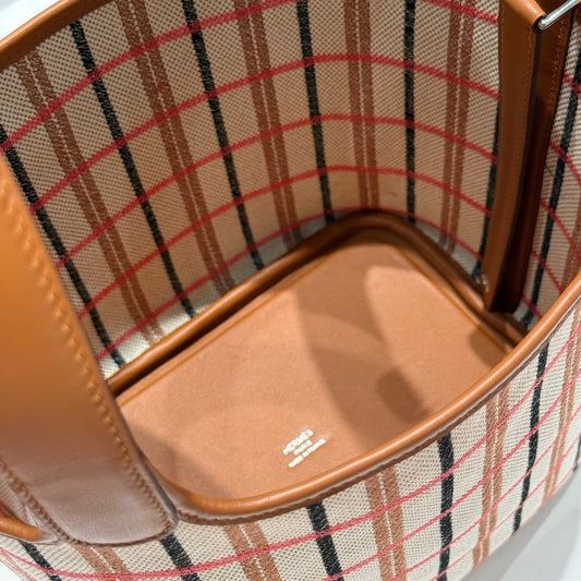 Picotin Lock 18 Gold Swift Calfskin Multicolor H Canvas