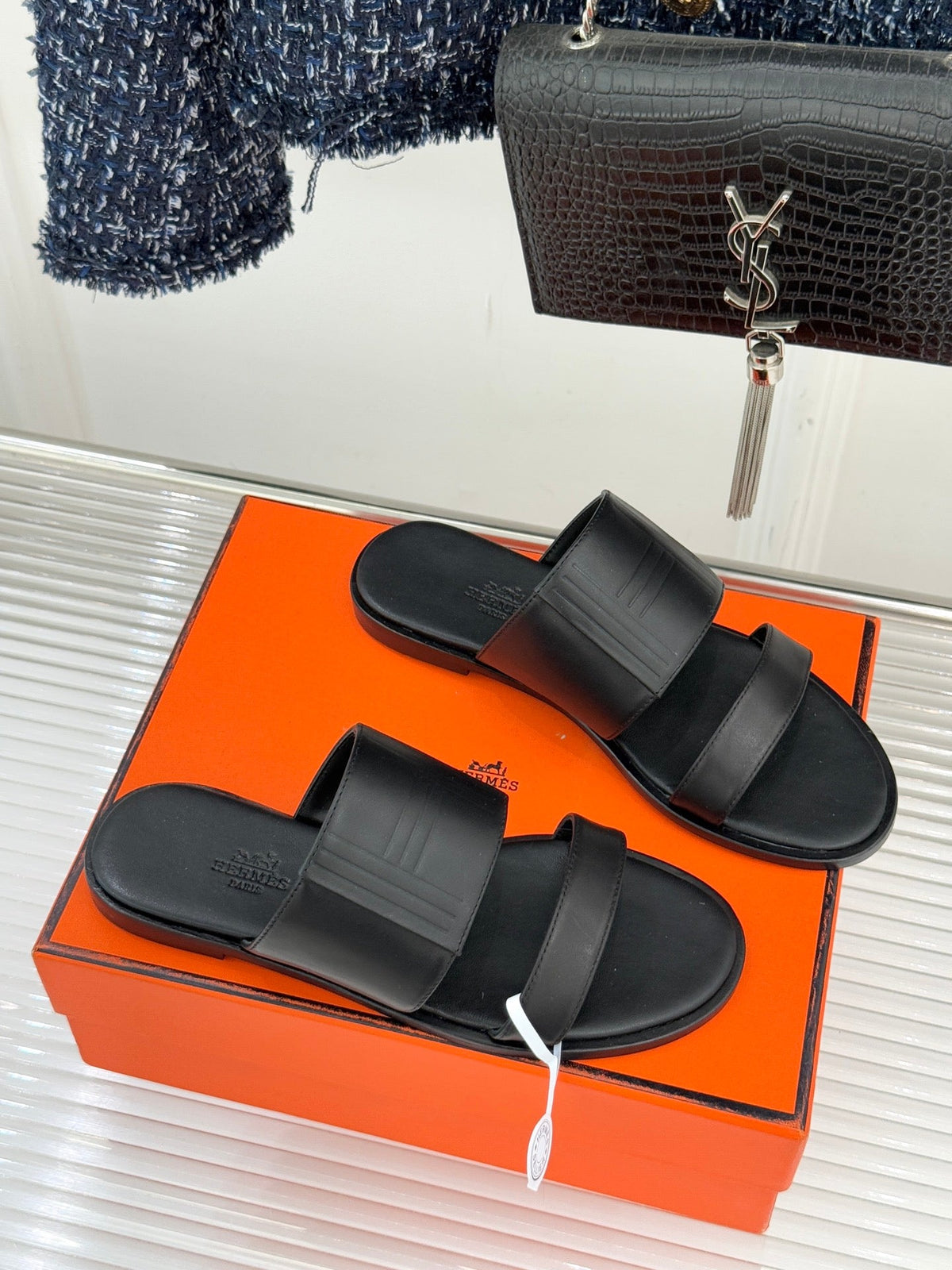 HM 26WF Monica Sandal Black Sheepskin 642857