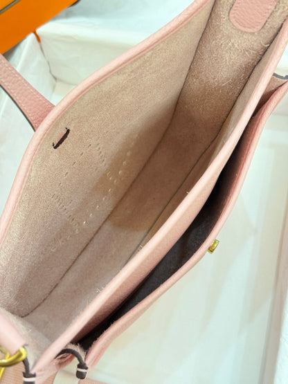 HM Evelyne 23cm Light Pink Togo Leather 281210