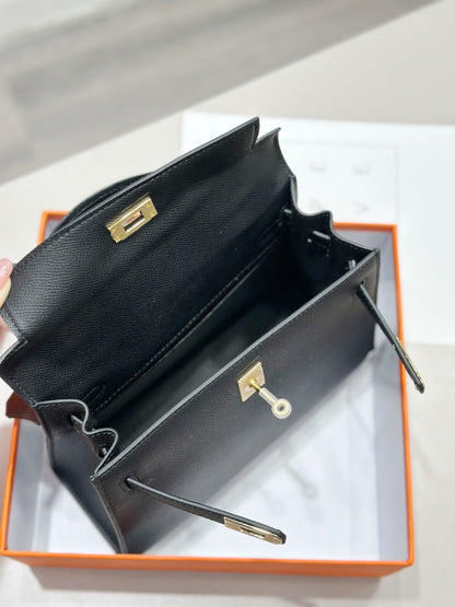 HM Kelly 25cm Black Epsom Leather Gold Hardware 001