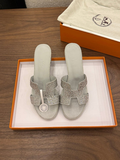 HM 26s Oasis Sandal In Light Grey Suede With Crystals