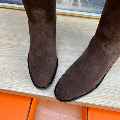 HM Jumping Boot In Chocolate Suede 987474