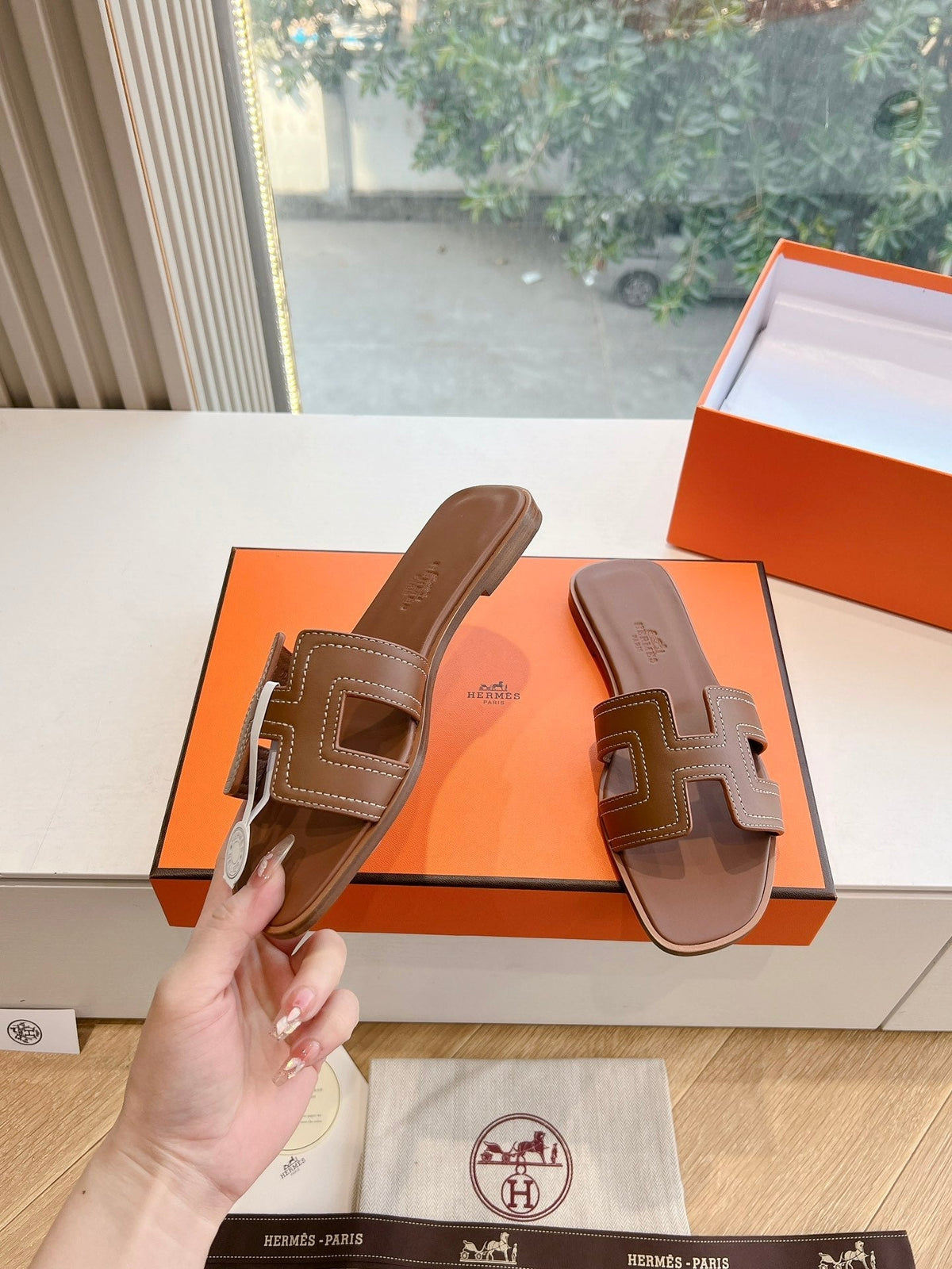 HM 25C Oran Sandal Caramel Brown Leather 202829