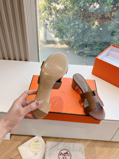 OASIS SANDAL IN CHOCOLATE BROWN CALFSKIN