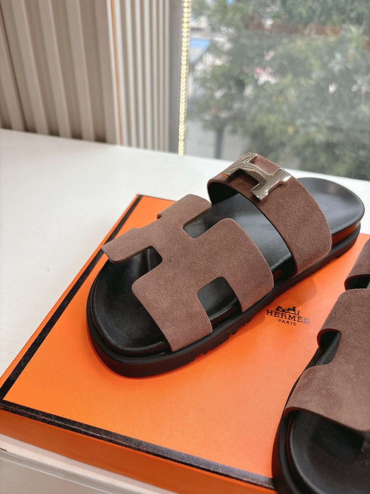HM 25 Chypre Sandal Chocolate Suede Calfskin Silver H