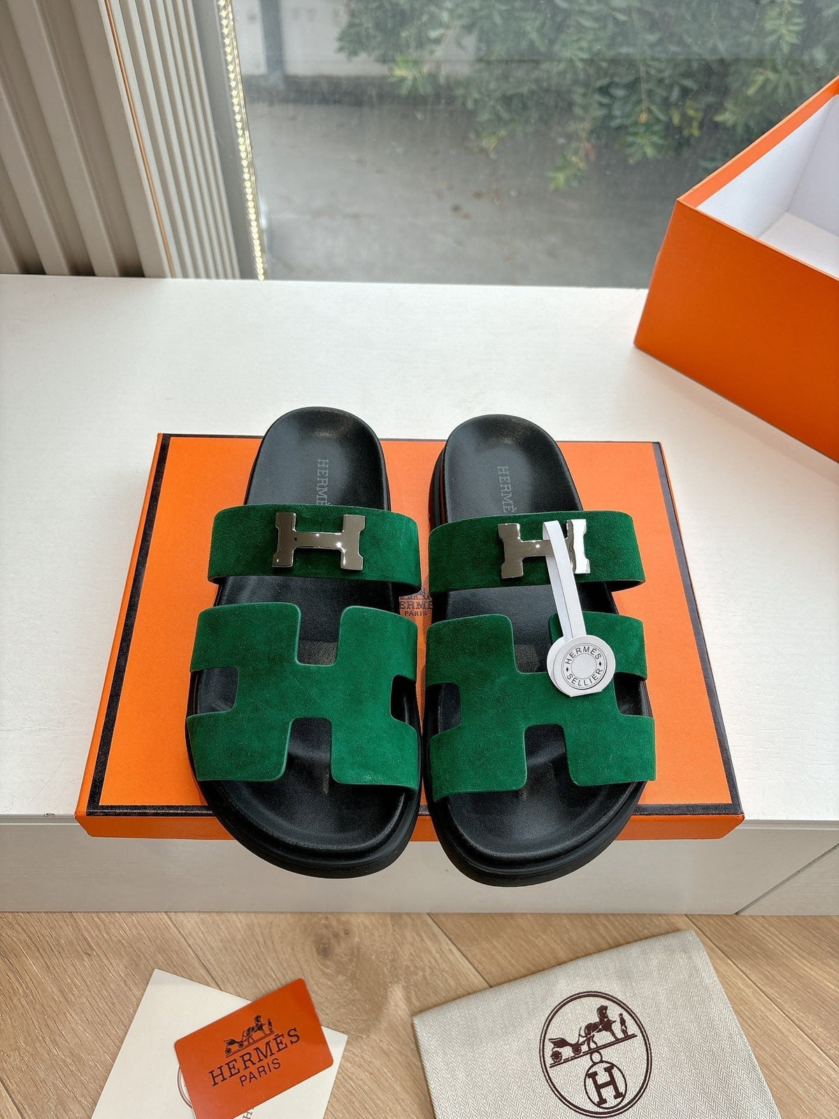 HM 25 Chypre Sandal Green Suede Calfskin Silver H