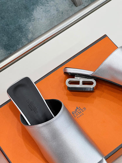 HM Idole Sandal In Sliver Calfskin