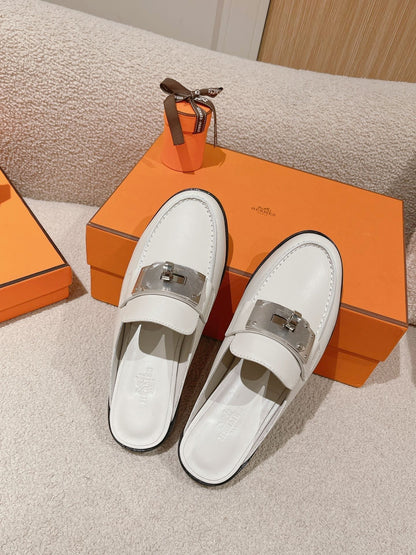 IOTA MULE BLANC DE PARIS CALFSKIN