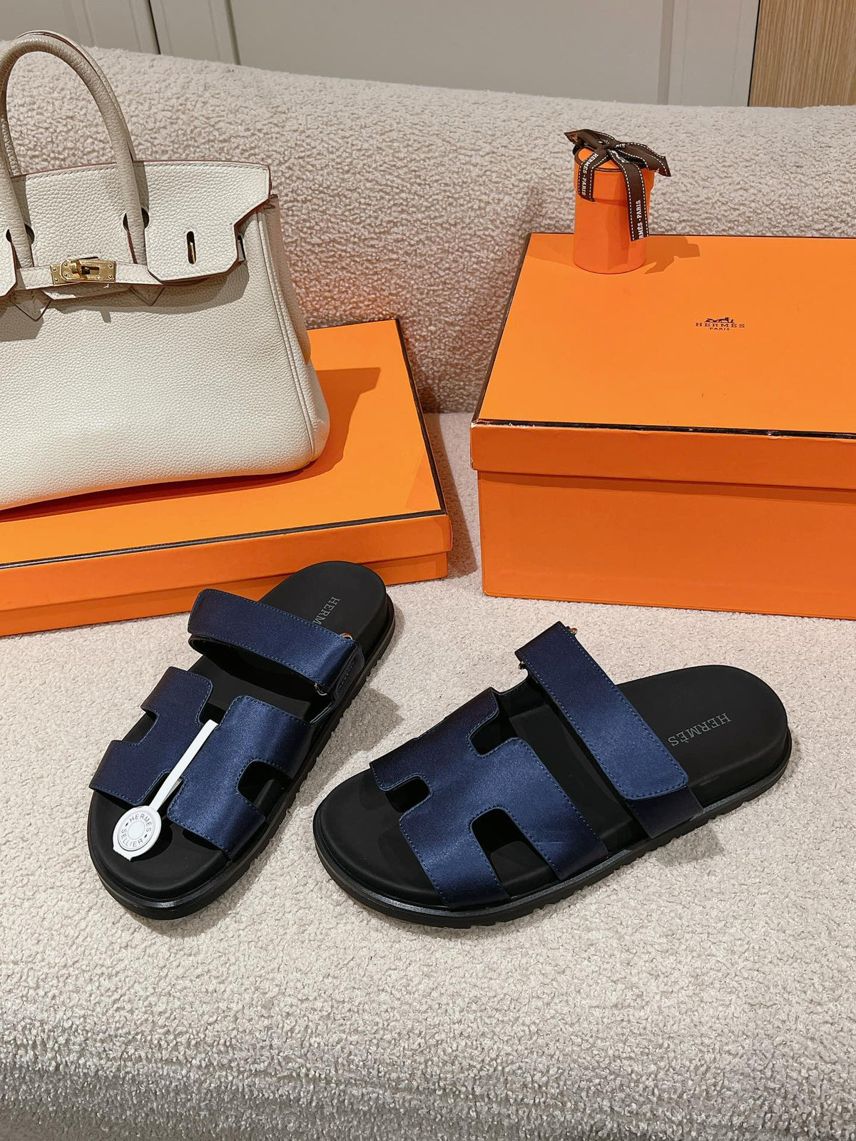 CHYPRE SANDAL BLACK MIX LIGHT BERRY CALFSKIN