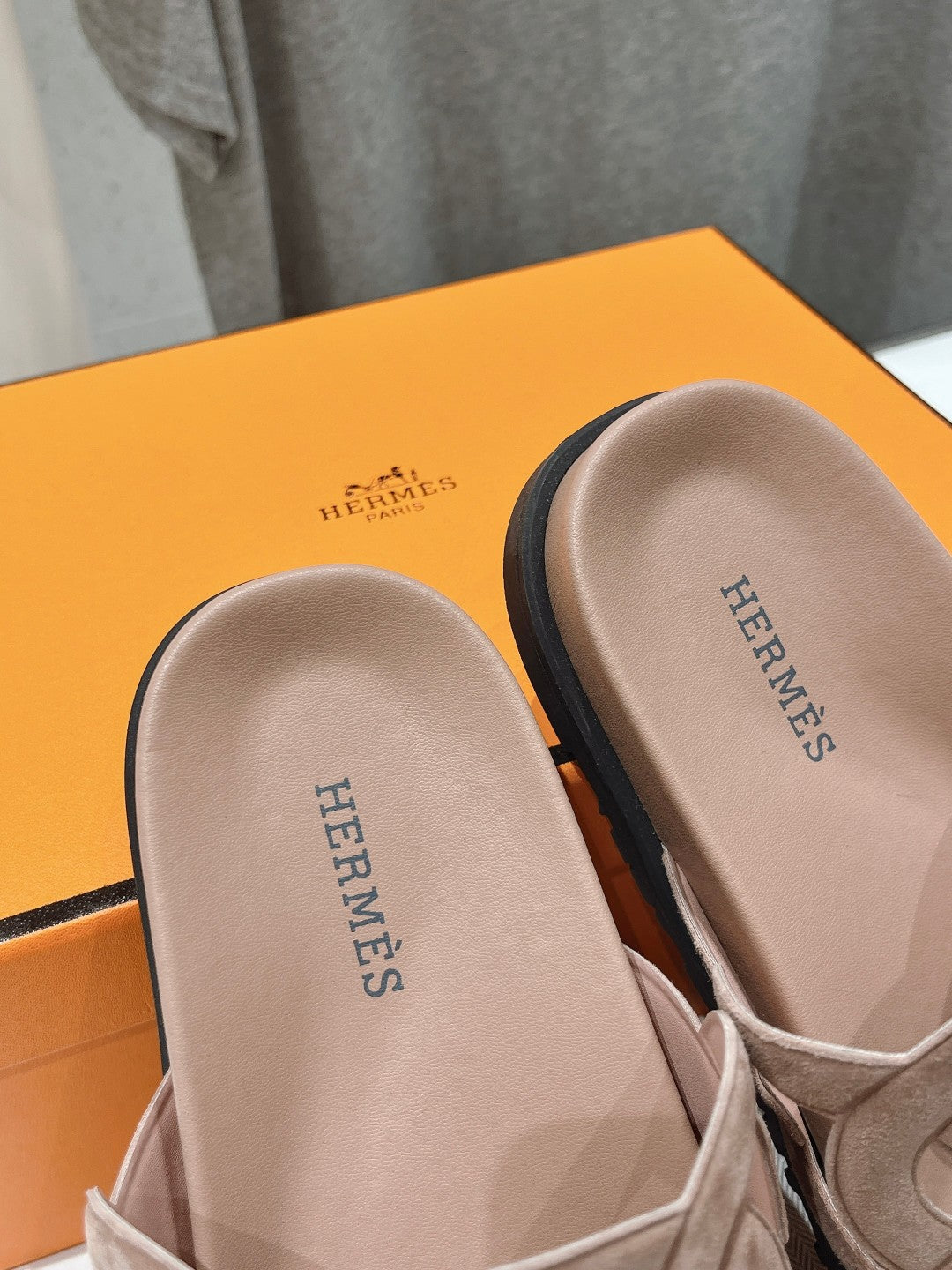 EXTRA SANDAL PASTEL PINK NUDE CALFSKIN