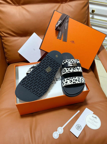 HM 2026 Velcro Sandals Black White Cowhide 663788
