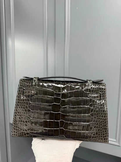 HM KELLY MINI 22 IN BROWN AMERICAN ALLIGATOR SILVER BUCKLE